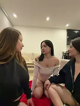 Stripchat Free Porn Cam of roouse