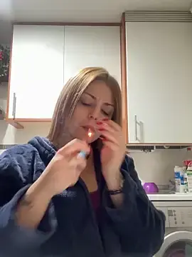 Stripchat Sex Cam of Noeliagglow