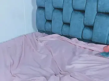 Stripchat Free Porn Cam of Emma_Evelyn