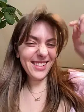 Stripchat Free Live Porn of MariiD