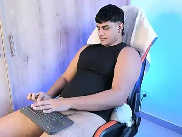 Stripchat Free Porn Cam of James_smithx1