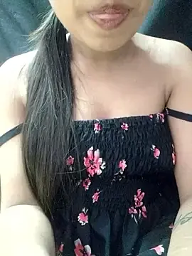 Stripchat Sex Cam of Roshni_98