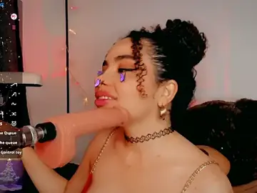 Stripchat Nude Webcam of Queen_Deepthroat