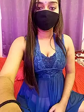 Stripchat Free Porn Cam of menaxi-baby7