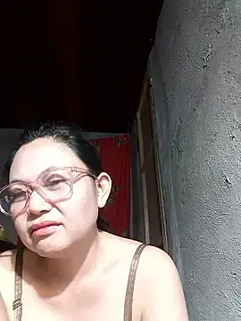 Stripchat Live Sex Cam of Everleigh_mom