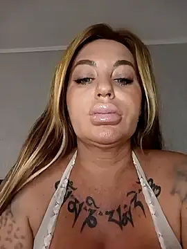 Stripchat Adult Video Chat of MiaMooly