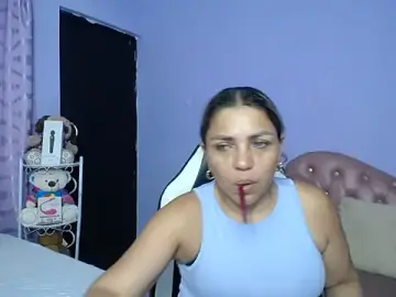 Stripchat Live Porn of cum_bigass