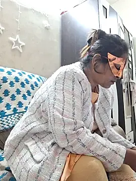 Stripchat Adult Webcams of SIMIHOT