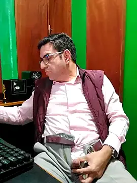 Stripchat Nude Webcam of FernandoReuterG