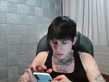 Stripchat Live Porn of Iantwink18