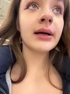 Stripchat Nude Webcam of KittyQueeny