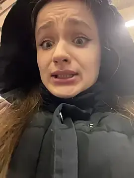 Stripchat Sex Cam of KittyQueeny