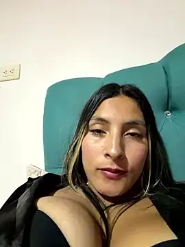 Cami_Leon2 from stripchat