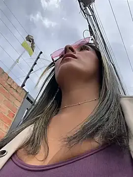 Stripchat Sex Cam of Cami_Leon2