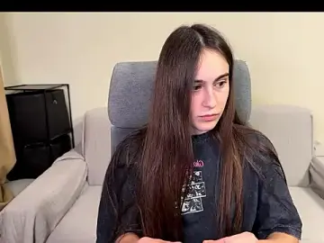 Stripchat Live Sex Cam of AliceKolltt