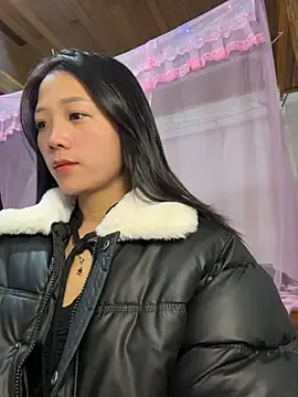 Stripchat Live Sex Cam of Thaocutee