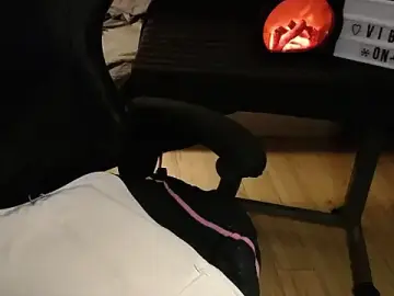 Stripchat Live Sex Cam of angecornuXO