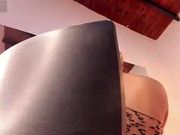 Stripchat Adult Webcam of Sweet_mia_12