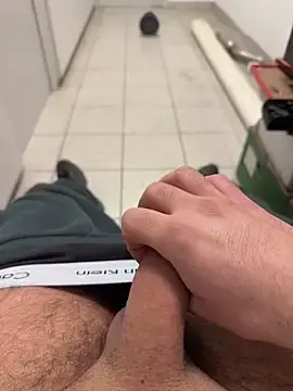 BIGDICK111000 from stripchat