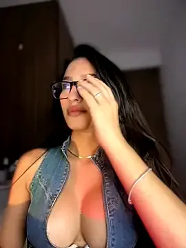 Stripchat Adult Webcams of DulceLenns