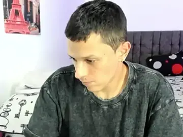 Stripchat Live Sex Cam of davebrow