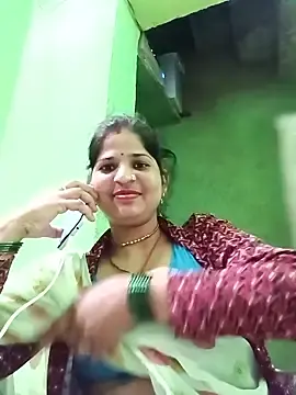 Stripchat Sex Cam of Karishma_cute