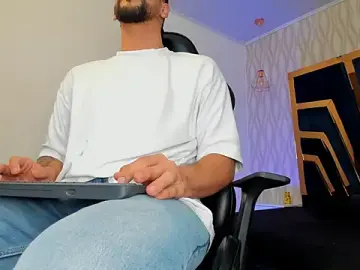 Stripchat Live Porn of Petesevans