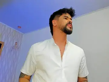 Stripchat Nude Webcam of Petesevans