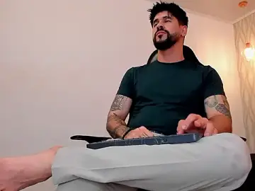 Stripchat Adult Webcam of Petesevans