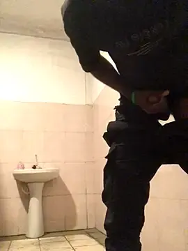 Stripchat Adult Webcam of kavi1q1