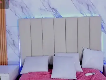 Stripchat Free Porn Cam of Iris_Thompson_