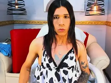 Stripchat Free Live Porn of SaraSofia44