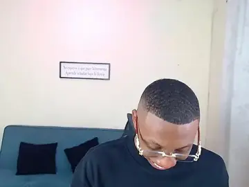 Stripchat Free Live Porn of Miilo18