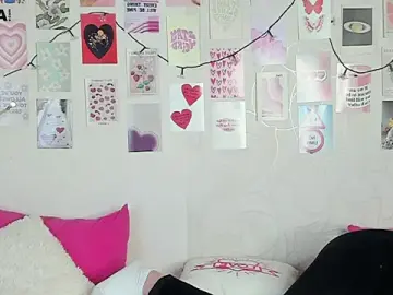 Stripchat Free Porn Cam of little_radiant_sun