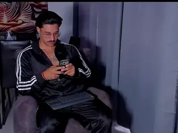 Stripchat Adult Webcam of Valentino_Dosantos_