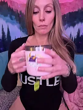 Stripchat Free Live Porn of ItsDanniG