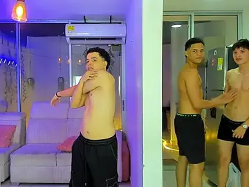 Stripchat Best live sex cam show of Houseofwarrios