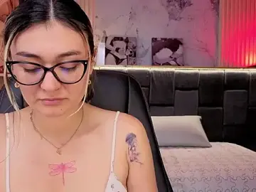 Stripchat Live Sex Cam of Im-Lola