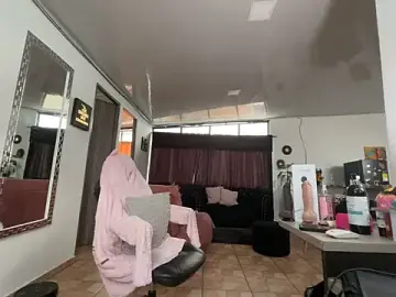 Stripchat Free Live Porn of lvsaraa_sexy