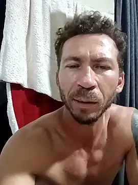 Stripchat Free Live Porn of RobertoLuiz84