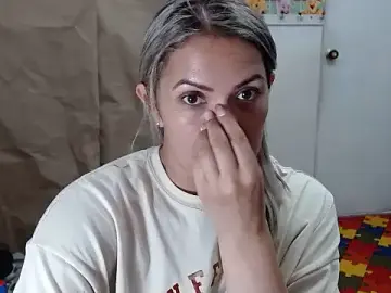 Stripchat Nude Webcam of Chantal_hott