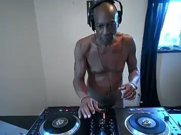 Stripchat Live Sex Cam of longdick4you8686