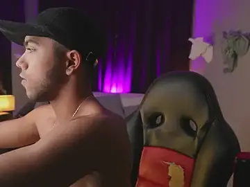 Stripchat Watch Live Sex Cams of Colstorw_