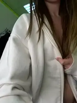 Stripchat Adult Webcam of Sophie_Avory