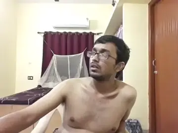 Stripchat Sex Cam of THE_NAKED_BOY