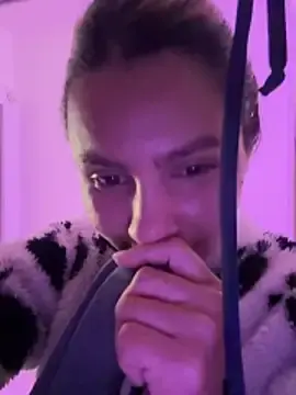 Stripchat Sex Cam of SofiaG_