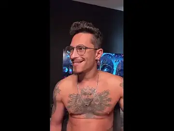 Stripchat Sex Cam of EduXavier26