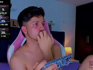 Stripchat Best live sex cam show of Issac_james_