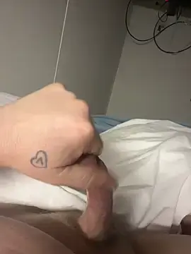 Stripchat Live Sex Cam of arcticman103