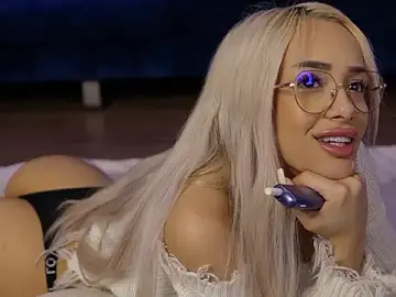 Stripchat Adult Video Chat of blondie_muller